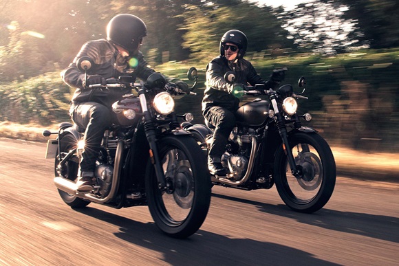 New Bonneville Bobber 登場！！！