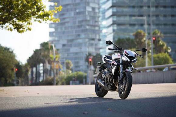 2020年 新型 Street Triple S 発表